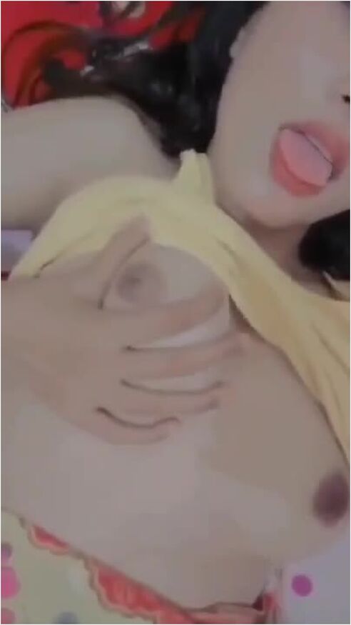 Wanita Jilbab Kuning Pap Toket Hingga Colmek