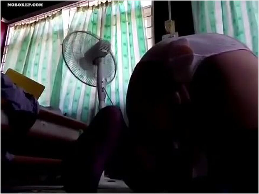 Bokep Indo Jilbab Kacamata Sange Colmek Pake Vibrator - Kingbarbar