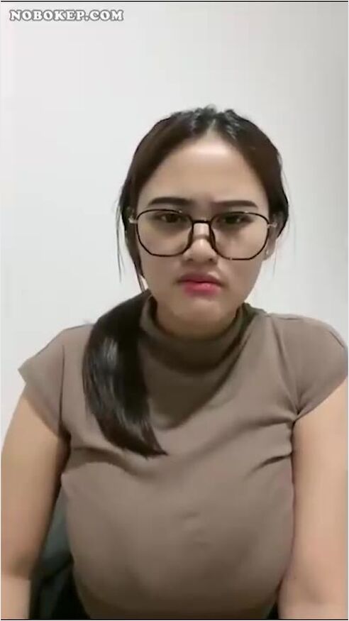 Bokep Indo Viral Acha Sitobrut Berkacamata Live