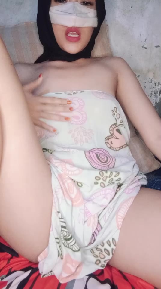 Ladis ID: 3011253 Papaya Live telegram bot @DSrecordbot
