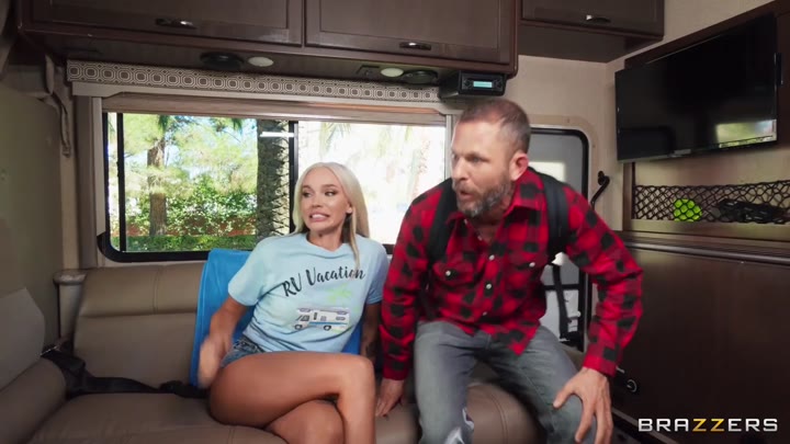 Brazzers Exxtra – Rara Knupps Hitching a Ride on His Dick