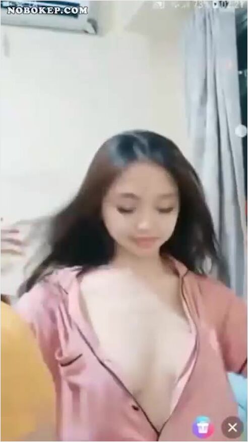 Bokep Indo Kak Juli Cantik Show Uting Live