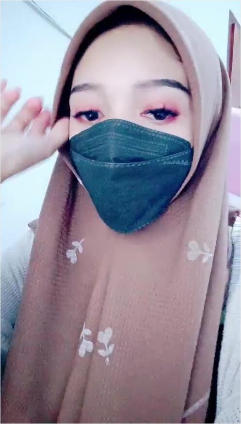 Bokep Jilbab - Toketnya Kak Nada Pentil Coklat Hijabers Telanjang Dada