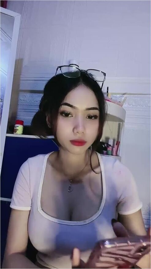 Amelia Gadis 19Yo Bikin Penasaran Viewers Mango Live - Bokepbarbar