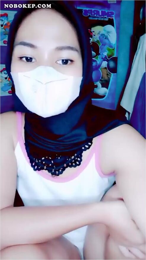 Bokep Indo Cewek Jilbab Tocil Telanjang Dada Di Hot41