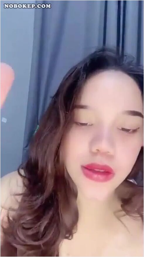 Bokep Indo Remes Toket Nikmat Kak Amiyaa Toge