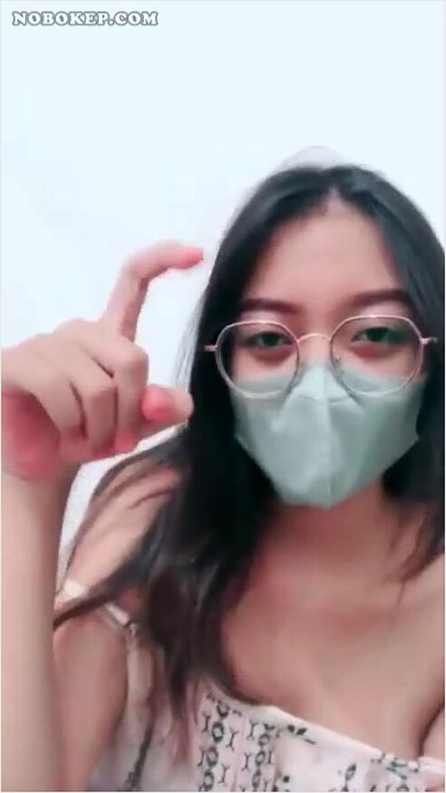 Bokep Indo Kak Yasmine Tanpa Bra Pengen Dikenyot