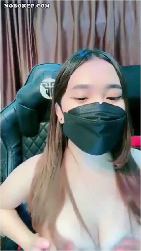 Bokep Indo Kangen Naya Putri Nia Lepas Bh