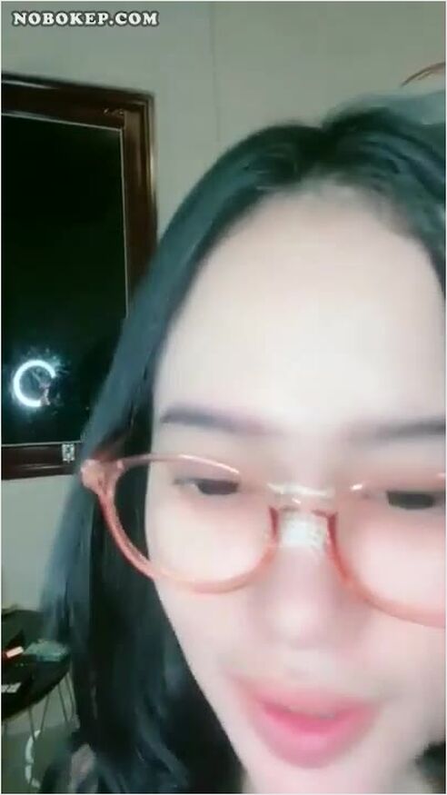 Bokep Indo Jadi Pengen Kenyot Pentil Nenen Arum