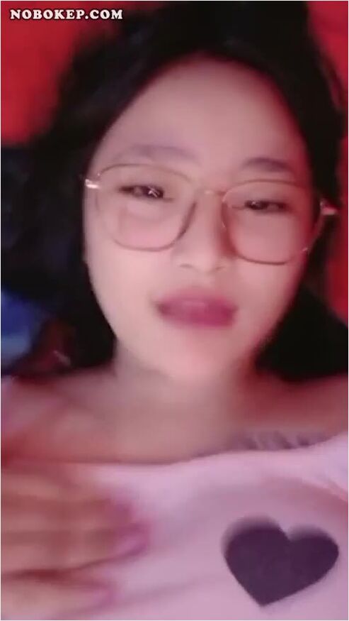 Bokep Indo Baby13 Remas Toket Sambil Ngerokok