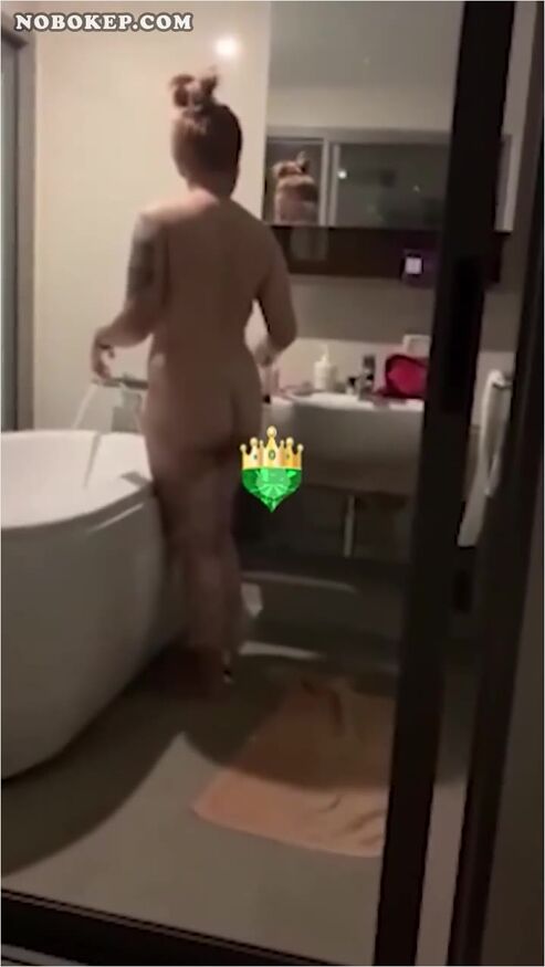 Bokep Indo Sewa Ngentot Selebgram Montok Toge Part2