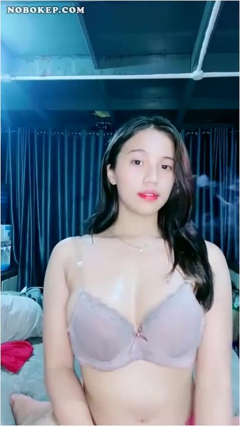 Bokep Indo Mbak Echa Bugil Remas Toket Basah