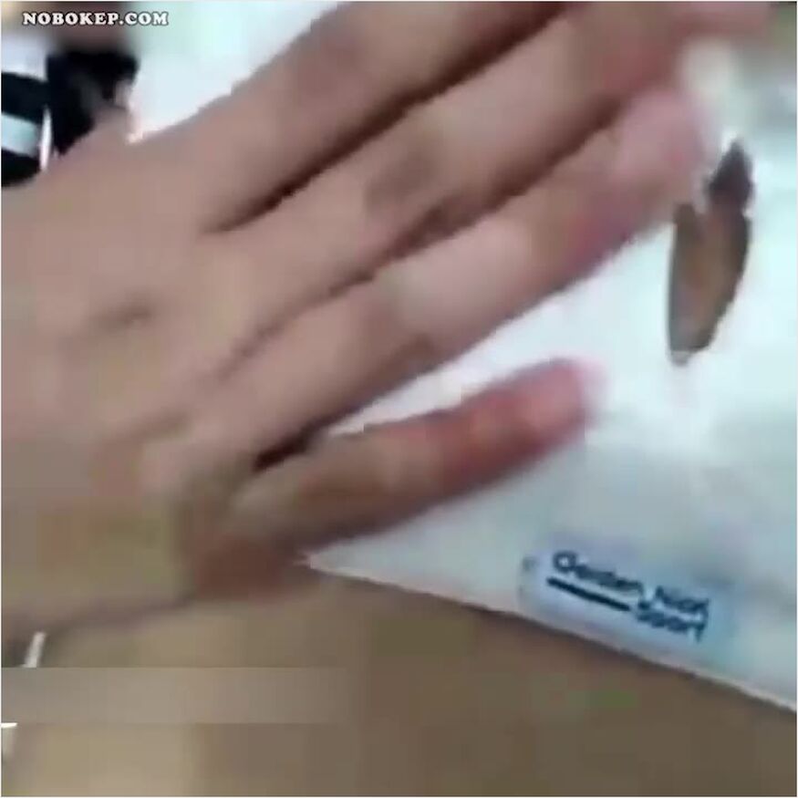 Bokep Indo Cewe Jilbab Spill Toket Gedenya Ometv