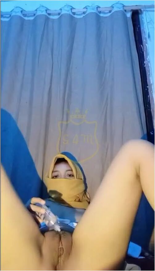 Bokep Jilbab - Nissye Ukhti Remaja Siaran Langsung Colmek Ngangkang
