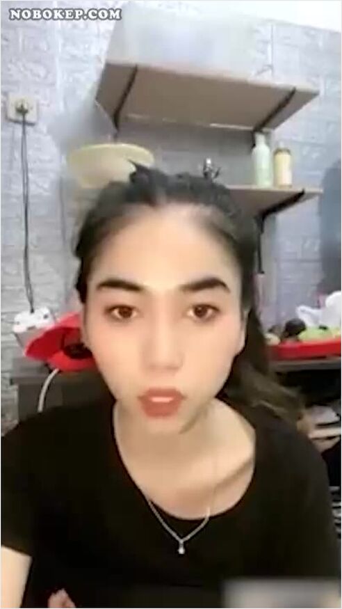 Bokep Indo Live Belahan Toket Mulus Kak Coryna Link -  Bokepin