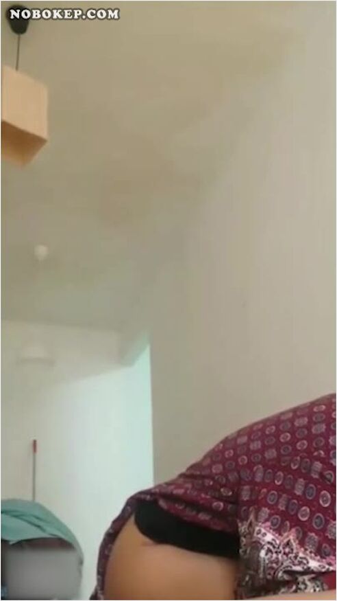 Bokep Indo Menikmati Sepongan Binor Ngentot Di Hotel
