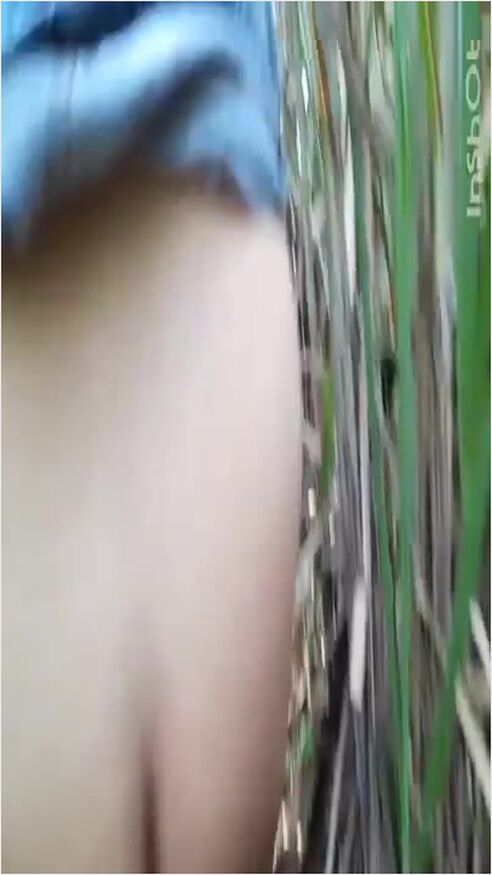 Bokep Indo Pasutri Nekat Mesum Di Semak Tengah Ladang Kebelet Sange - Bokep New
