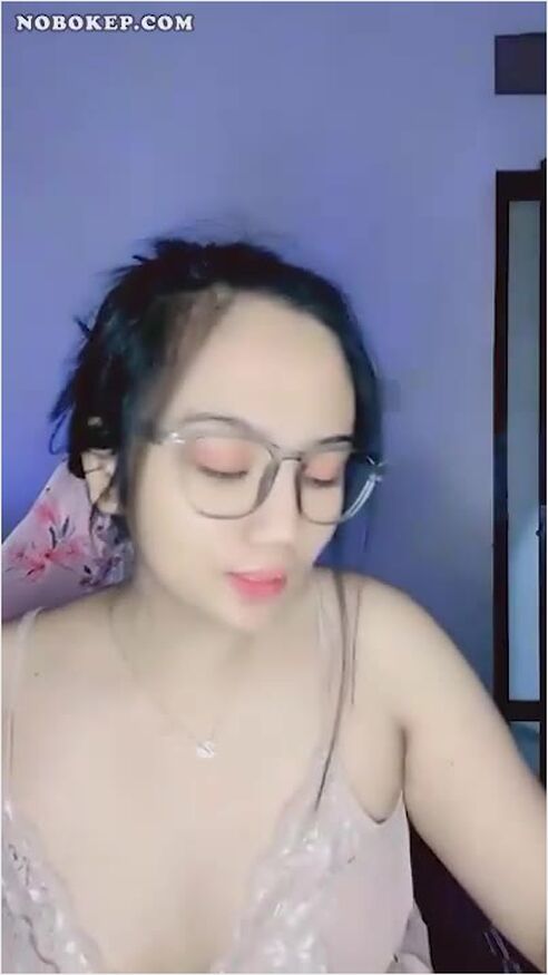 Bokep Indo Kenalin Baesuzy Host Cantik Hot51